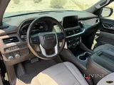 GMC Yukon SLE 2023 V8